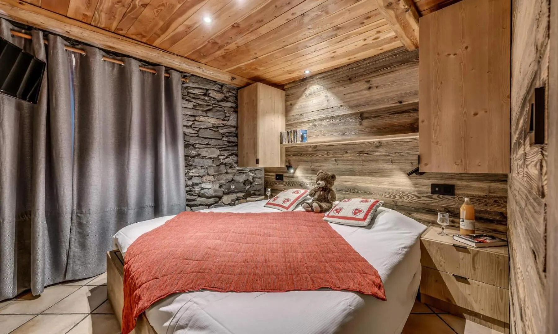 Chalet Les Champs Du Pont - La Grande Ferme 9 Pieces 15 Pers. Appartement En 964 Tignes