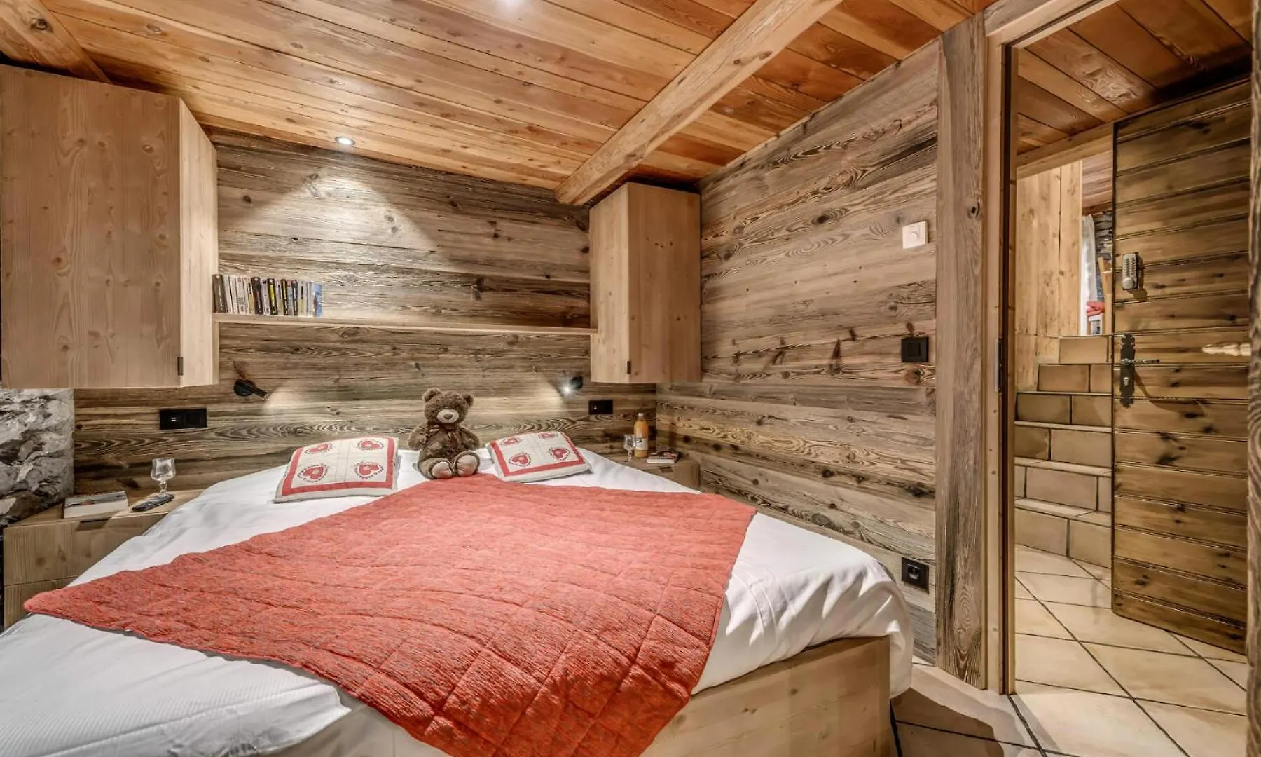 Chalet Les Champs Du Pont - La Grande Ferme 9 Pieces 15 Pers. Appartement En 964 Tignes France